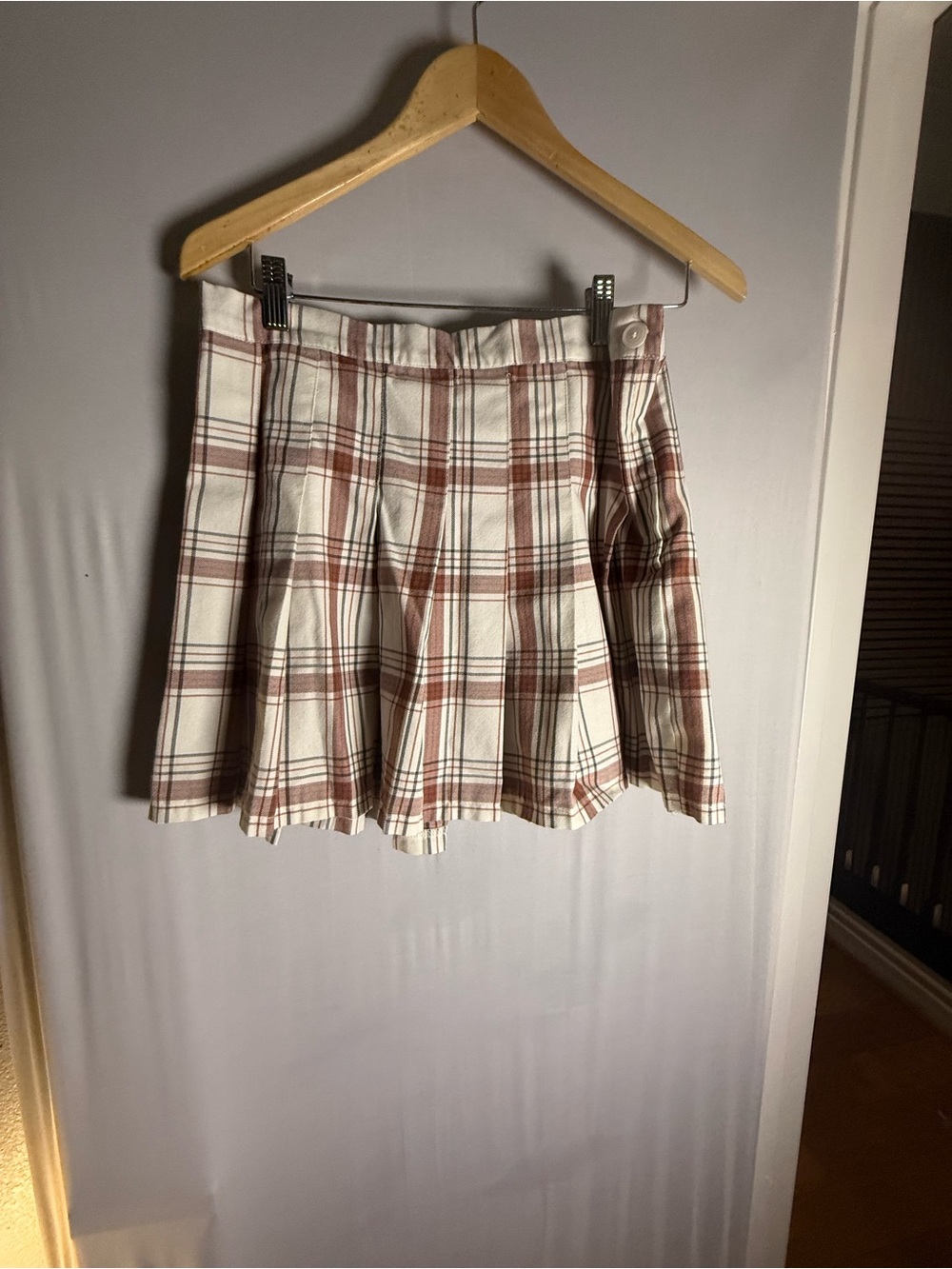 aerie Cream & Brown Plaid Pleated Mini Skirt - Picture 2 of 4